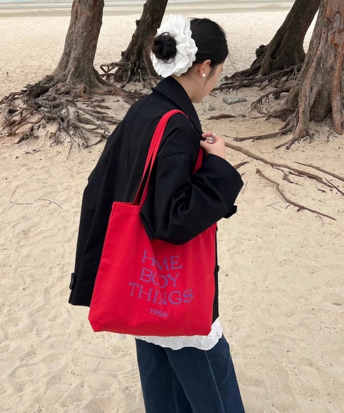 LA VORAGINE(ラ ヴォラジネ)の「ロゴプリント キャンバストートバッグ 大容量(トートバッグ・レディース・アイボリー/Red/ホワイト/ピンク・FREE)」の6枚目の写真
