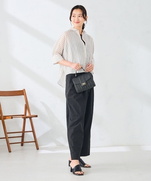 a.v.v（アーヴェヴェ）の「【接触冷感/イージーケア/洗える】クロップド丈セミシアーシャツ（シャツ/ブラウス・レディース・ブラック/ミント/アイボリー・40/38）」の9枚目の写真