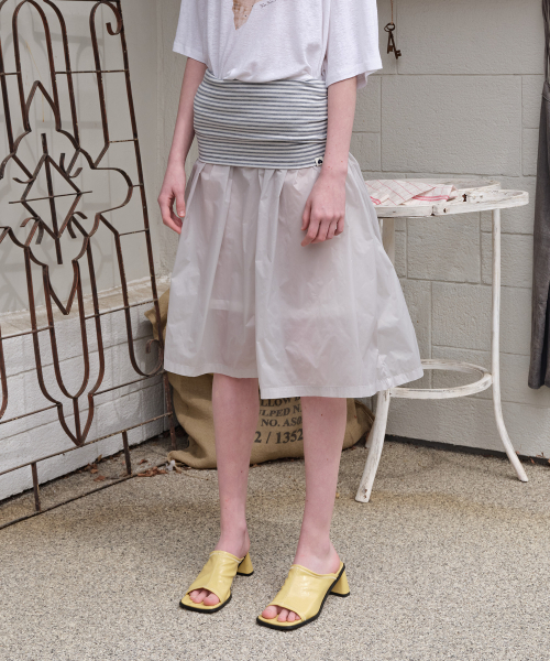 FUN FROM FUN（ファンフロムファン）の「Folded Waist Midi Skirt, Light Grey（スカート・レディース・その他・OS）」の2枚目の写真