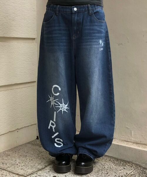 COIRIS（コイリス）の「ドゥモン ダーティロゴデニムバンディングパンツ 男女共用（デニムパンツ・レディース・ダークブルー・SMALL/MEDIUM）」の8枚目の写真