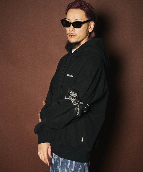 Subciety（サブサエティ）の「Armband hoodie（ベスト・メンズ・グリーン/ブラック・SMALL/MEDIUM/LARGE/X-LARGE）」の7枚目の写真