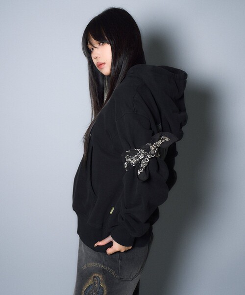 Subciety（サブサエティ）の「Armband hoodie（ベスト・メンズ・グリーン/ブラック・SMALL/MEDIUM/LARGE/X-LARGE）」の10枚目の写真