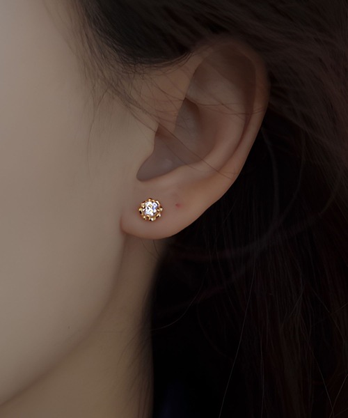 yu-ka(ユーカ)の「YU-KA:5mm ビジュースタッドピアス 5mm rhinestone stud earrings(ピアス(両耳用)・レディース・ピンクゴールド・FREE)」の1枚目の写真