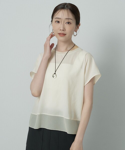 UNTITLED(アンタイトル)の「【重ね着でおしゃれ見え】裾シアードッキングプルオーバー(シャツ/ブラウス・レディース・アイボリー/ブラック・44/48/04/02/50/00)」の4枚目の写真