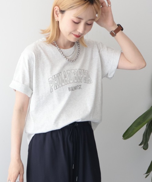 AMERICAN HOLIC(アメリカンホリック)の「【マルチ機能】カレッジロゴTシャツ(Tシャツ/カットソー・レディース・チャコールグレー/ブラウン/オフホワイト/杢グレー・M/L)」の5枚目の写真