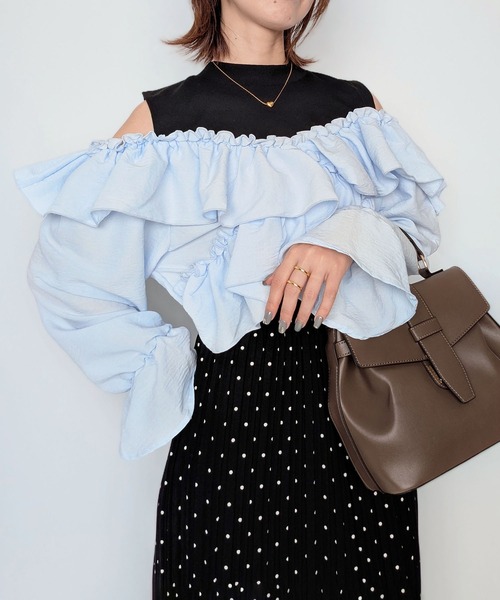 styiro（スタイロ）の「オープンショルダーラッフルフリルブラウス バイカラー配色 秋服 冬服（シャツ/ブラウス・レディース・サックスブルー/ホワイト・M）」の12枚目の写真