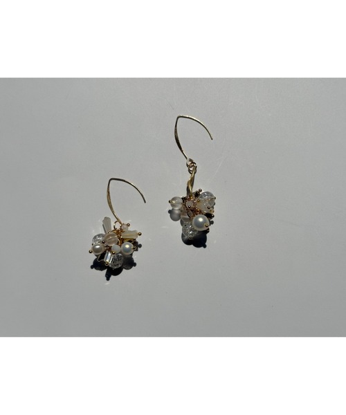 tone(トーン)の「【musk】ホワイト×ゴールドビーズのフックピアス(MA)(ピアス(両耳用)・レディース・ホワイト・FREE)」の10枚目の写真
