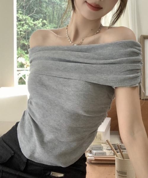 AMAJI（アマジ）の「オフショルダー 半袖ニット（ニット/セーター・レディース・ホワイト/ブラック/ベージュ/グレー/ライトピンク・FREE）」の8枚目の写真