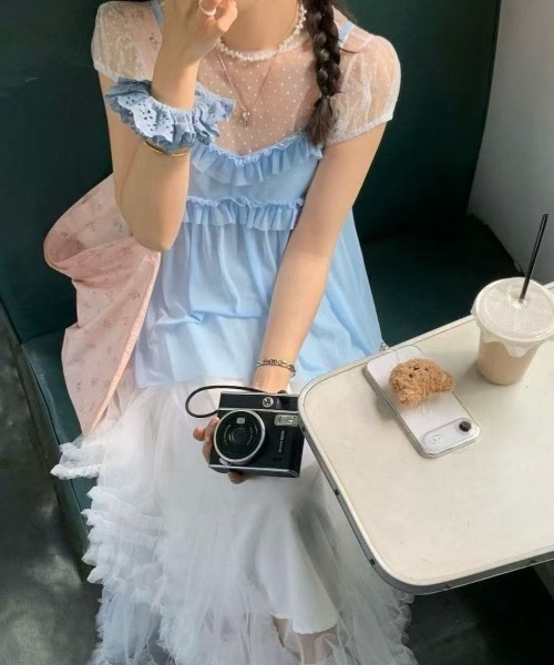 Achic(アシック)の「【2点セット】ドットチュールトップス×フリルキャミSET(Tシャツ/カットソー・レディース・ブルー・M)」の4枚目の写真