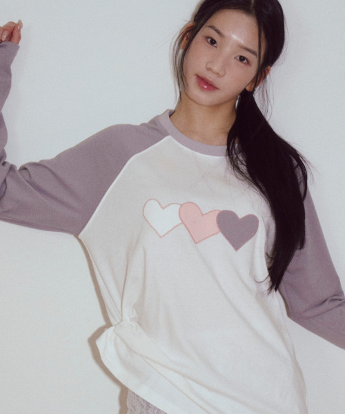 ROGIN N ROSIE(ロギンエンロージー)の「Heart Pointed Stripe Long Sleeve White(Tシャツ/カットソー・レディース・その他・FREE)」の2枚目の写真