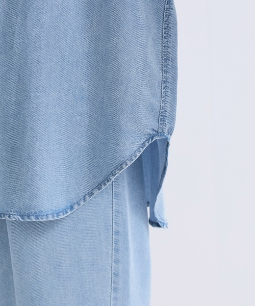 le cercle ADAM ET ROPE'（ルセルクルアダムエロペ）の「テンセルツイルデニムシャツ/セットアップ対応（シャツ/ブラウス・レディース・ブルー/サックスブルー・FREE）」の21枚目の写真