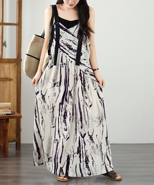 ReRe(リリ)の「総柄キャミロングワンピース(ワンピース・レディース・アイボリー/ローズ・LARGE/MEDIUM/X-LARGE)」の6枚目の写真