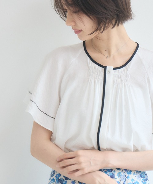 KATHARINE ROSS（キャサリンロス）の「バイカラーパイピングブラウス（シャツ/ブラウス・レディース・ブラック/オフホワイト・FREE）」の2枚目の写真
