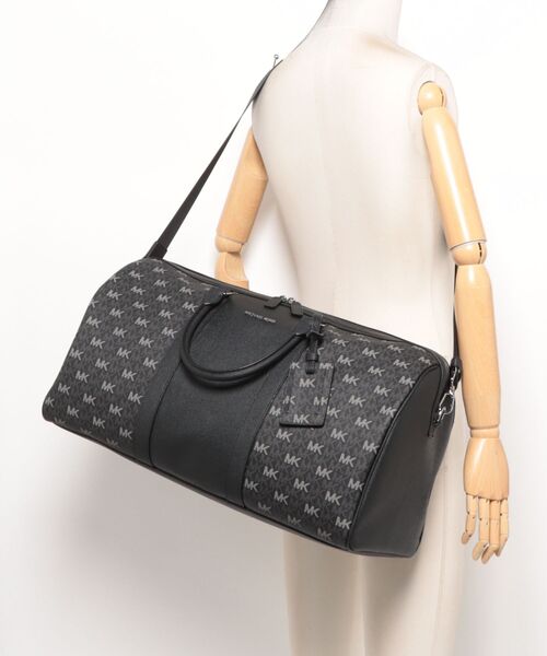MICHAEL KORS（マイケルコース）の「COOPER ダッフルバッグ - Mkシグネチャー（ボストンバッグ・メンズ・ブラック・FREE）」の5枚目の写真