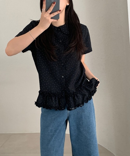 Girly Doll(ガーリードール)の「ドット柄ラウンドカラー裾フリルブラウス(シャツ/ブラウス・レディース・ブラック/ホワイト・FREE)」の6枚目の写真