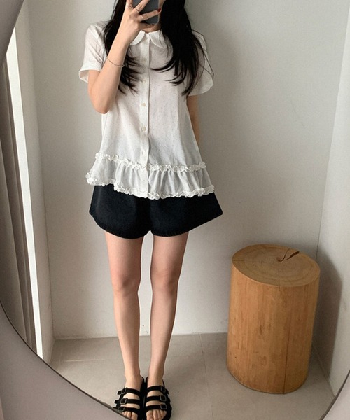 Girly Doll(ガーリードール)の「ドット柄ラウンドカラー裾フリルブラウス(シャツ/ブラウス・レディース・ブラック/ホワイト・FREE)」の3枚目の写真
