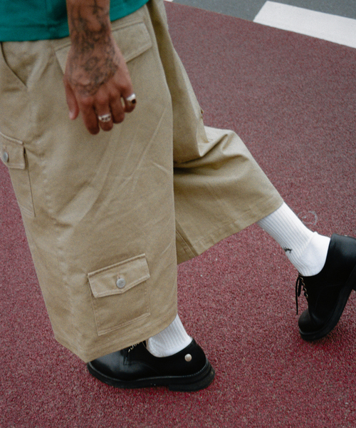 WISM（ウィズム）の「LIFEMANIA / ライフマニア 8 POCKET WORK SHORTS（その他パンツ・メンズ・ベージュ/ネイビー・MEDIUM/SMALL）」の3枚目の写真