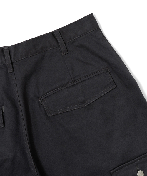 WISM（ウィズム）の「LIFEMANIA / ライフマニア 8 POCKET WORK SHORTS（その他パンツ・メンズ・ベージュ/ネイビー・MEDIUM/SMALL）」の9枚目の写真
