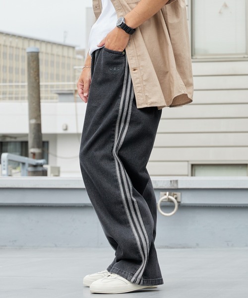 adidas（アディダス）の「adidas/アディダス ORI SST DENIM TRACK PANTS デニム トラックパンツ サイドライン デニムパンツ メンズ レディース 2026年 秋 秋服 冬 冬服（デニムパンツ・メンズ・ブラック・36/34/32/30）」の17枚目の写真