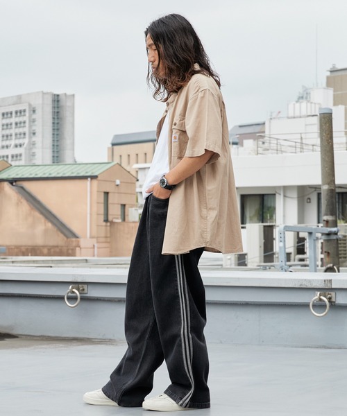 adidas（アディダス）の「adidas/アディダス ORI SST DENIM TRACK PANTS デニム トラックパンツ サイドライン デニムパンツ メンズ レディース 2026年 秋 秋服 冬 冬服（デニムパンツ・メンズ・ブラック・36/34/32/30）」の22枚目の写真