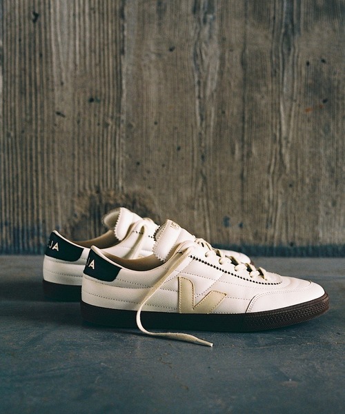 VEJA（ヴェジャ）の「VEJA Panenka レザースニーカー（スニーカー・レディース・ホワイト系その他・36/22/37/23/38/24/39/25/41/26.5cm/42/27cm）」の2枚目の写真