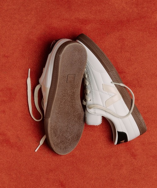 VEJA（ヴェジャ）の「VEJA Panenka レザースニーカー（スニーカー・レディース・ホワイト系その他・36/22/37/23/38/24/39/25/41/26.5cm/42/27cm）」の3枚目の写真