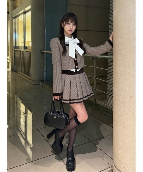 Darich(ダーリッチ)の「チェックベロアトリムセットアップ(セットアップ・レディース・ボルドー/ブラウン/ブラック・M/S)」の13枚目の写真