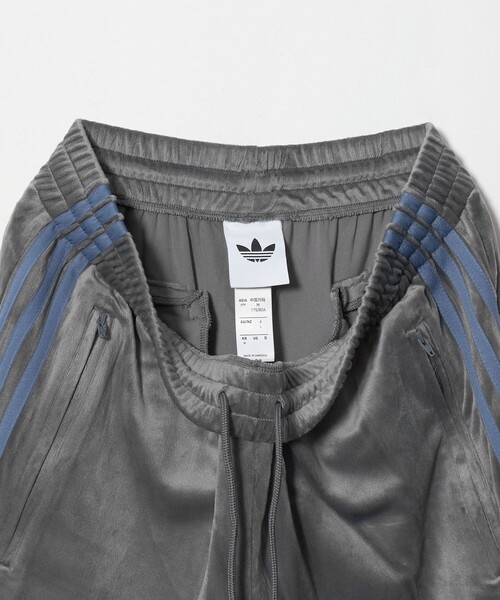 adidas Originals(アディダスオリジナルス)の「【別注】<adidas Originals>ベロア トラック パンツ(その他パンツ・メンズ・ダークグレー・M/L/XL/S)」の19枚目の写真