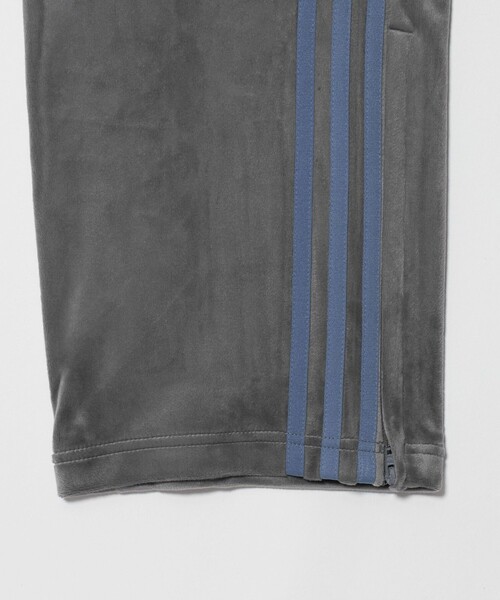 adidas Originals(アディダスオリジナルス)の「【別注】<adidas Originals>ベロア トラック パンツ(その他パンツ・メンズ・ダークグレー・M/L/XL/S)」の16枚目の写真