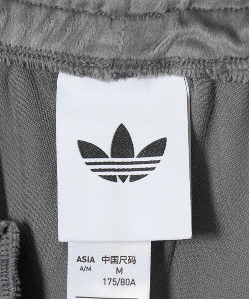 adidas Originals(アディダスオリジナルス)の「【別注】<adidas Originals>ベロア トラック パンツ(その他パンツ・メンズ・ダークグレー・M/L/XL/S)」の13枚目の写真