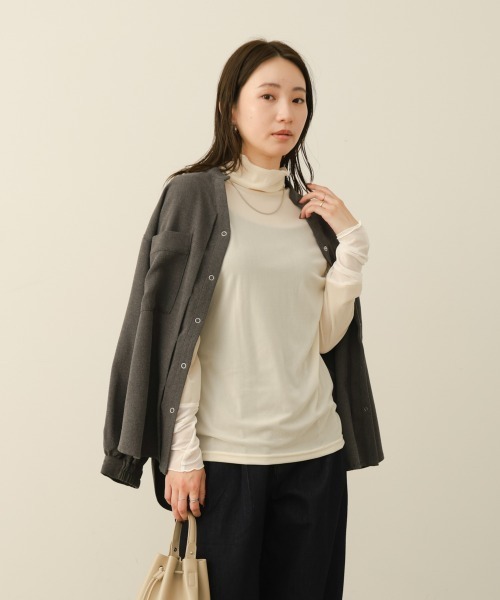 Bou Jeloud(ブージュルード)の「シアーベロアインナー(Tシャツ/カットソー・レディース・ブルー/グレー/オフホワイト/ブラック・FREE)」の2枚目の写真