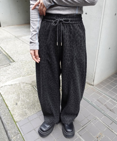 CORNERS(コーナーズ)の「レオパード柄スウェットパンツ(スウェットパンツ・レディース・グレー/ブラウン・L/M)」の4枚目の写真