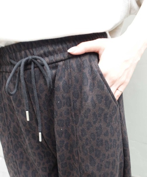 CORNERS(コーナーズ)の「レオパード柄スウェットパンツ(スウェットパンツ・レディース・グレー/ブラウン・L/M)」の14枚目の写真