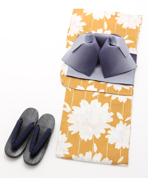 koe（コエ）の「【浴衣・作り帯・下駄 3点セット】花柄浴衣（浴衣・レディース・マスタード/ネイビー・FREE）」の3枚目の写真