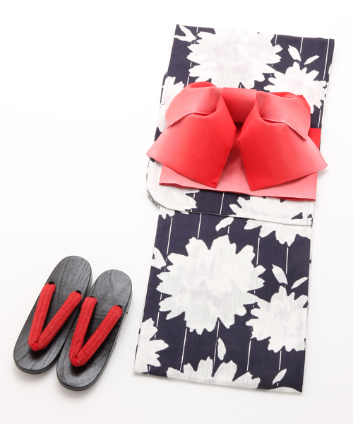 koe（コエ）の「【浴衣・作り帯・下駄 3点セット】花柄浴衣（浴衣・レディース・マスタード/ネイビー・FREE）」の17枚目の写真