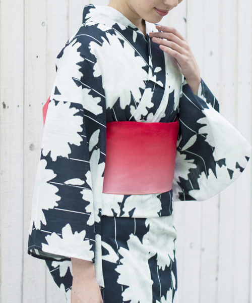 koe（コエ）の「【浴衣・作り帯・下駄 3点セット】花柄浴衣（浴衣・レディース・マスタード/ネイビー・FREE）」の18枚目の写真