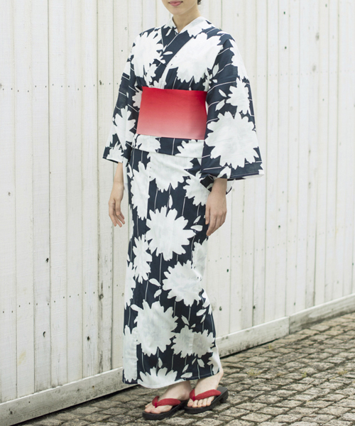 koe（コエ）の「【浴衣・作り帯・下駄 3点セット】花柄浴衣（浴衣・レディース・マスタード/ネイビー・FREE）」の19枚目の写真