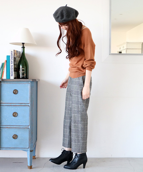 N.(N. Natural Beauty Basic)(エヌエヌナチュラルビューティーベーシック)の「WOOL BASIC ラウンドネックニット(ニット/セーター・レディース・ホワイト/ボルドー/ブラック/ベージュ/グレー/ブルー・MEDIUM)」の16枚目の写真