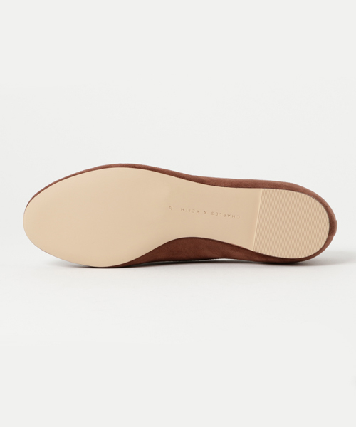 CHARLES & KEITH(チャールズ & キース)の「ベーシックペニーローファー / BASIC PENNY LOAFERS(パンプス・レディース・ブラウン/レッド/ブラック/イエロー・23cm/24cm/22.5cm/23.5cm/24.5cm)」の10枚目の写真