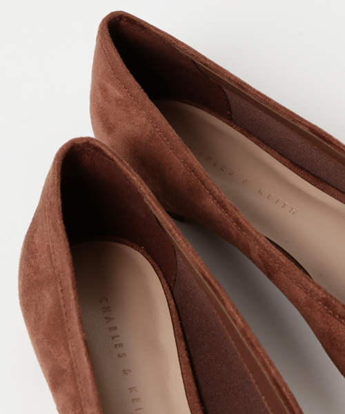 CHARLES & KEITH(チャールズ & キース)の「ベーシックペニーローファー / BASIC PENNY LOAFERS(パンプス・レディース・ブラウン/レッド/ブラック/イエロー・23cm/24cm/22.5cm/23.5cm/24.5cm)」の5枚目の写真