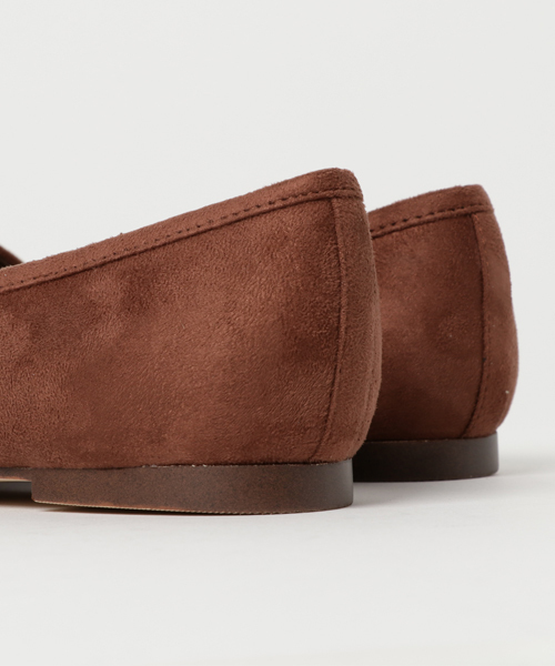 CHARLES & KEITH(チャールズ & キース)の「ベーシックペニーローファー / BASIC PENNY LOAFERS(パンプス・レディース・ブラウン/レッド/ブラック/イエロー・23cm/24cm/22.5cm/23.5cm/24.5cm)」の7枚目の写真