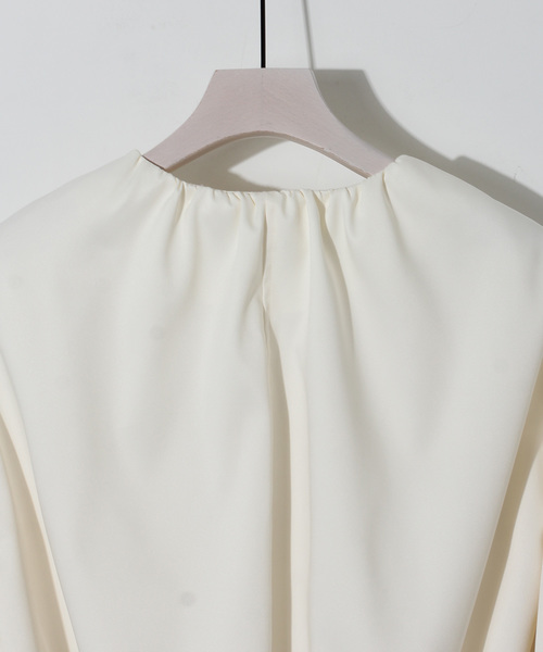 UNITED TOKYO（ユナイテッドトウキョウ）の「ギャザーブルゾン（ブルゾン・レディース・ホワイト/ピンク/ブラック・1）」の9枚目の写真