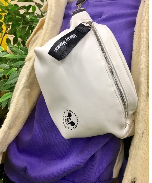 Disney（ディズニー）の「Disney（ディズニー）ヒップバッグ（ボディバッグ/ウエストポーチ・レディース・ブラック/シルバー/ホワイト・FREE）」の16枚目の写真