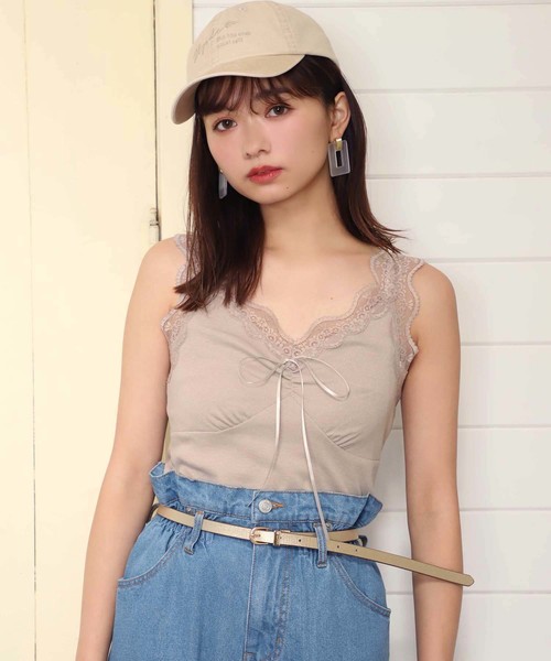 one after another NICE CLAUP（ワンアフターアナザーナイスクラップ）の「リボン付き レースタンク（タンクトップ・レディース・ダークブラウン/オフホワイト/アイボリー/グレイッシュベージュ/ライトベージュ/スモークピンク/モカ・FREE）」の6枚目の写真