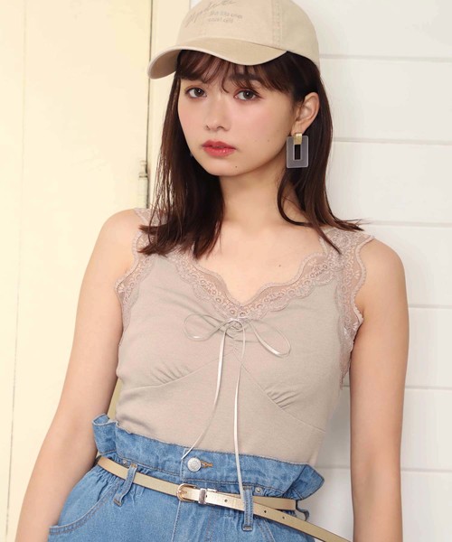 one after another NICE CLAUP（ワンアフターアナザーナイスクラップ）の「リボン付き レースタンク（タンクトップ・レディース・ダークブラウン/オフホワイト/アイボリー/グレイッシュベージュ/ライトベージュ/スモークピンク/モカ・FREE）」の8枚目の写真