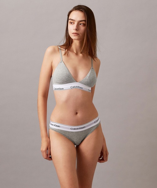 Calvin Klein Underwear（カルバンクラインアンダーウェア）の「Icon Cotton  ライトリーライントライアングル ブラ（ブラジャー・レディース・ホワイト/ブラック/グレー/ピンク/ブルー/ヘザーグレー/ブラック系・S/M/XS/L/XL）」の11枚目の写真