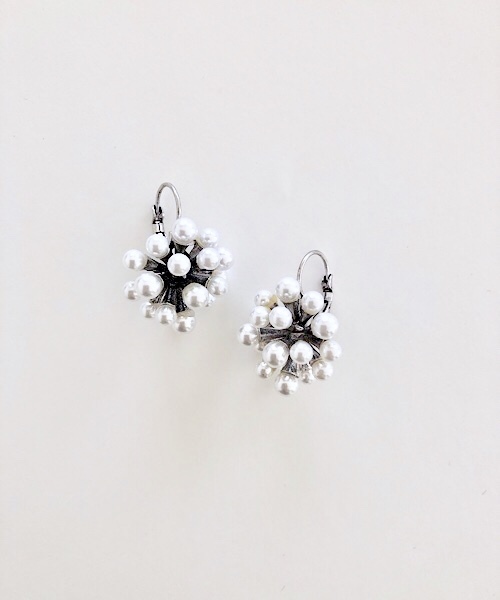 TIMELESS&THREE(タイムレスアンドスリー)の「パールモチーフピアス(ピアス(両耳用)・レディース・A/B/F/G/K/E/C/D/I/H/J/L/N/M/O/P/Q/R/S/T/U/V/W/Y/その他1/X/Z/その他2/その他3/その他4/その他5/その他6/その他7・FREE)」の7枚目の写真