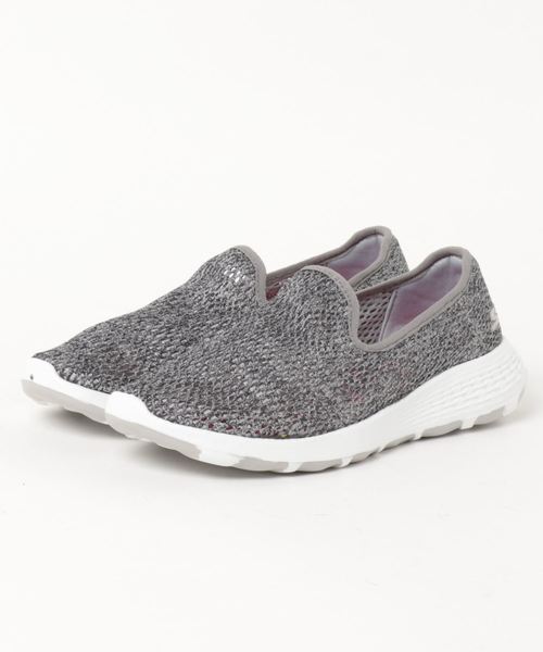 SKECHERS(スケッチャーズ)の「SKECHERS/スケッチャーズ GO WALK COOL/ゴー ウォーク クール(スリッポン・レディース・グレー/コーラルピンク・23.5cm/24cm/24.5cm/25cm/23cm)」の2枚目の写真