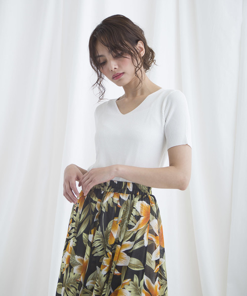 LUGG NAGG(ラグナグ)の「【Jewelobe/ ジュエローブ】 Vネット半袖TOPS(Tシャツ/カットソー・レディース・ブラック/オフホワイト/ピンク/イエロー/ブルー/グリーン・FREE)」の3枚目の写真