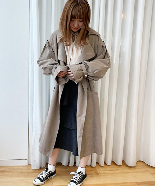 apres jour(アプレジュール)の「キャンディースリーブゆるトレンチ【ZOZOTOWN限定アイテム】19AW★(トレンチコート・レディース・スモークピンク/ライトベージュ/モカ・フリー)」の2枚目の写真